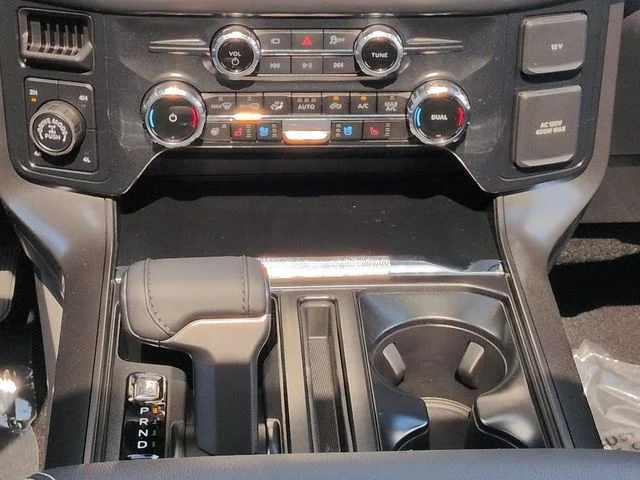 New 2026 Oxford White Ford Lariat® image 19