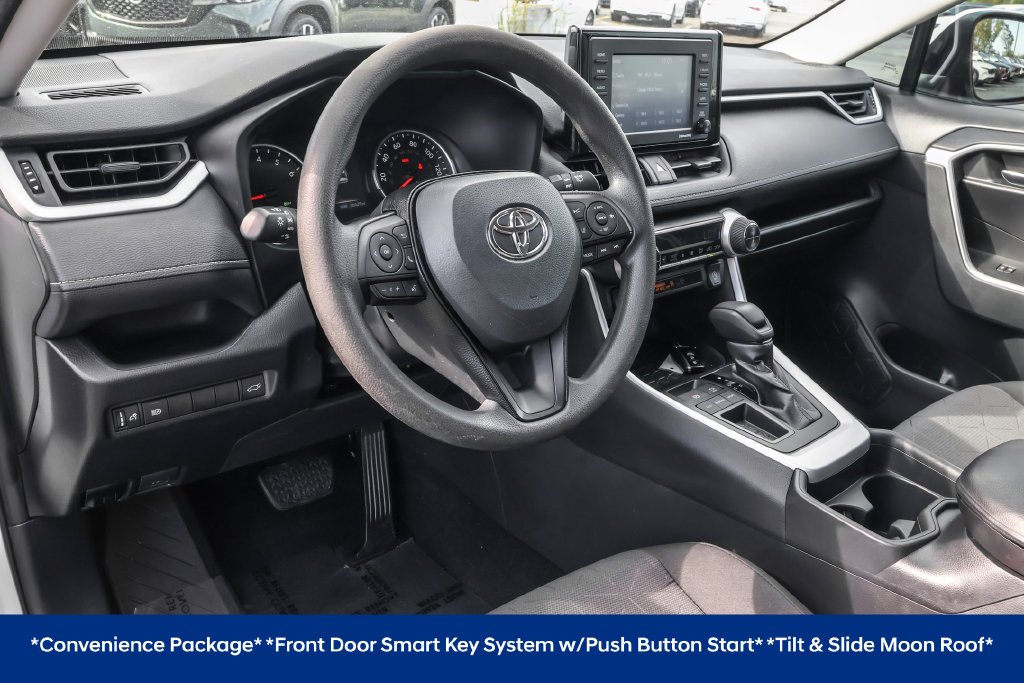 Used 2020 White Toyota XLE image 5
