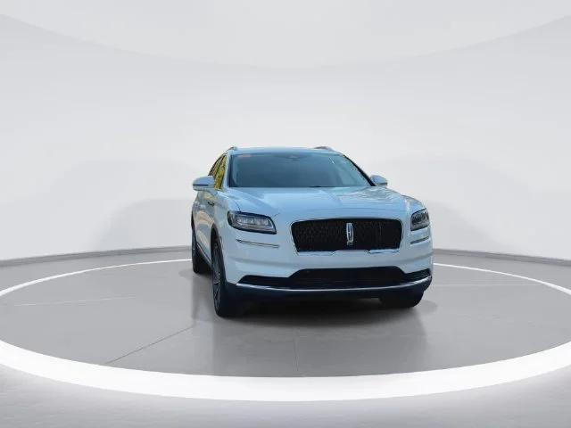 Used 2023 White Lincoln Reserve image 2