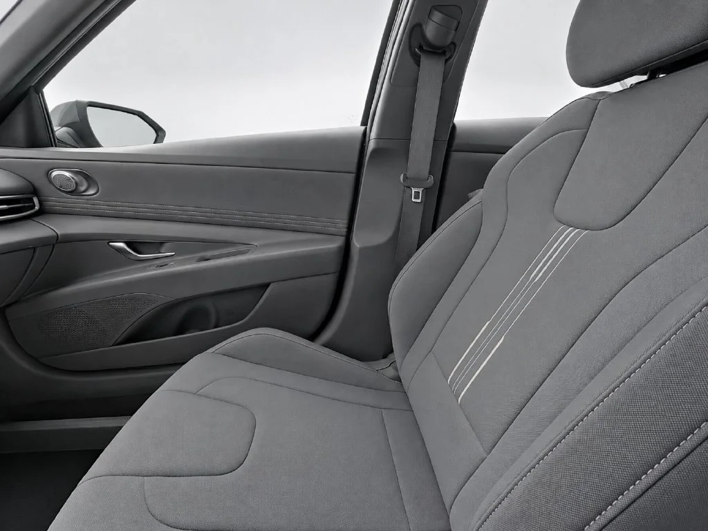 Used 2025 Gray Hyundai SEL Sport image 15