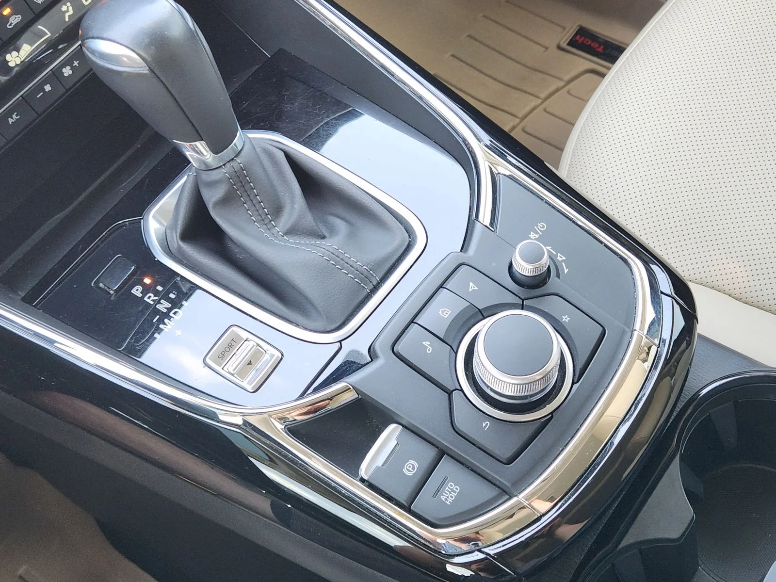 Used 2023 White Mazda Touring Plus image 18