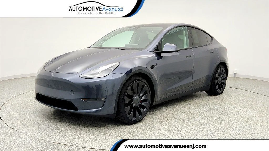 2022 Tesla Model Y Performance Dual Motor All-Wheel Drive's photo
