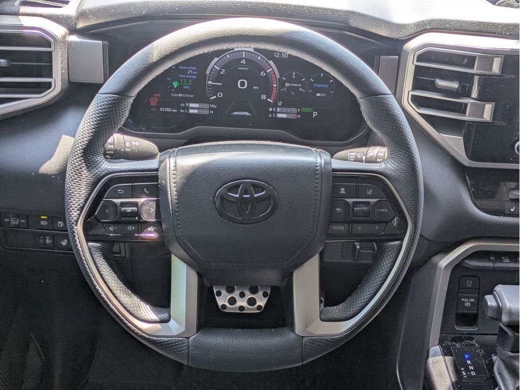 2023 Toyota Sequoia SR5 - Photo 15