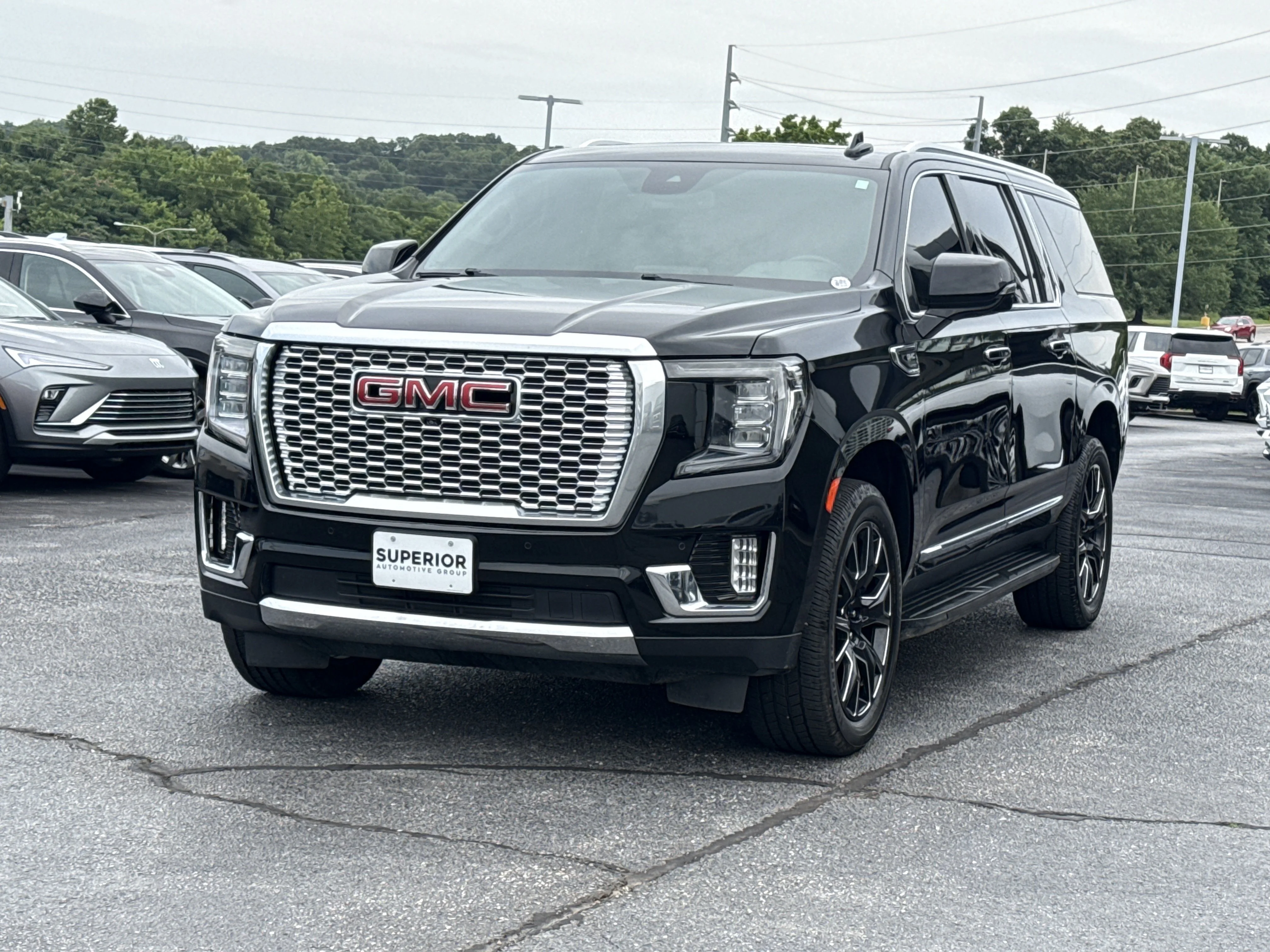 Used 2023 Onyx Black GMC SLT 4WD image 15