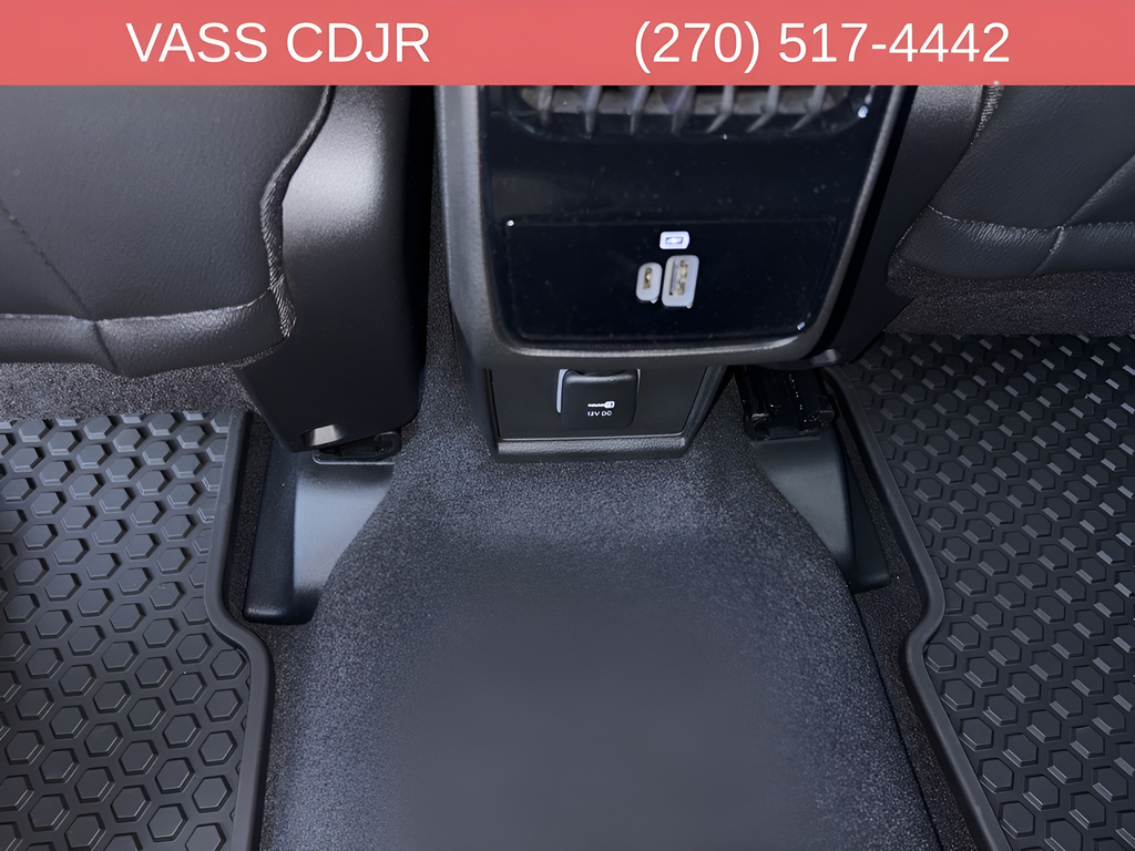 Certified Used 2026 White/off-white Jeep Latitude image 31