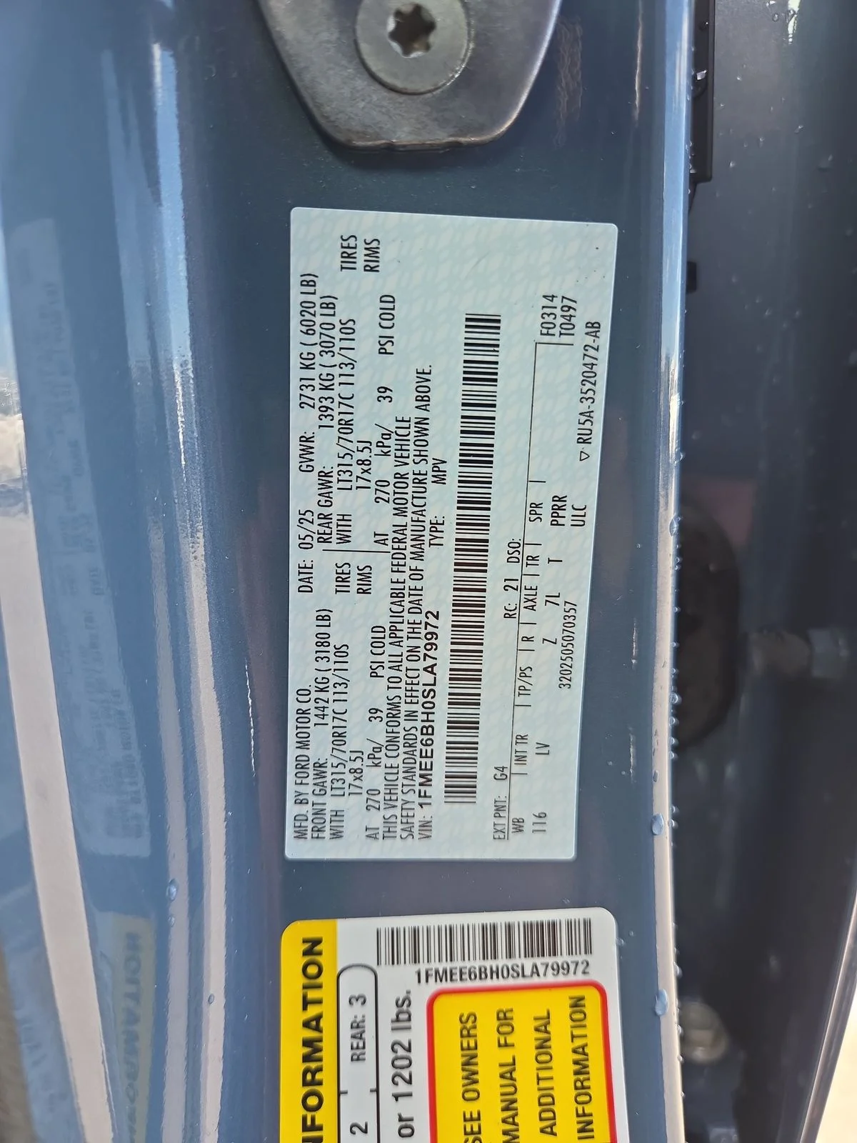 Used 2025 Azure Gray Metallic Ford Base image 31