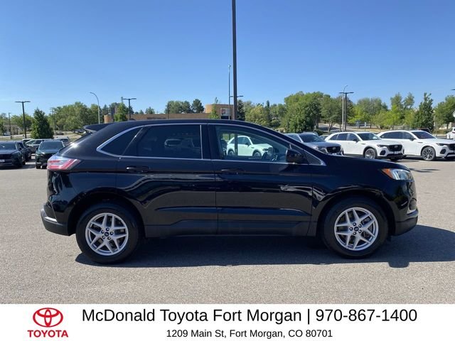 Used 2022 Black Ford SEL image 6