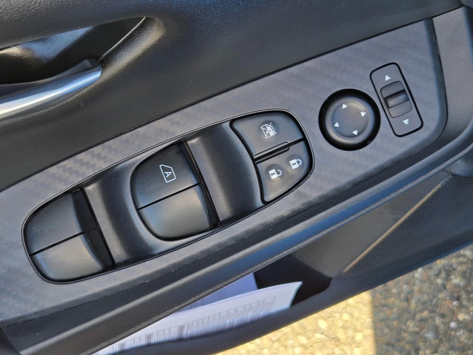 Used 2025 Electric Blue Metallic Nissan SV image 23