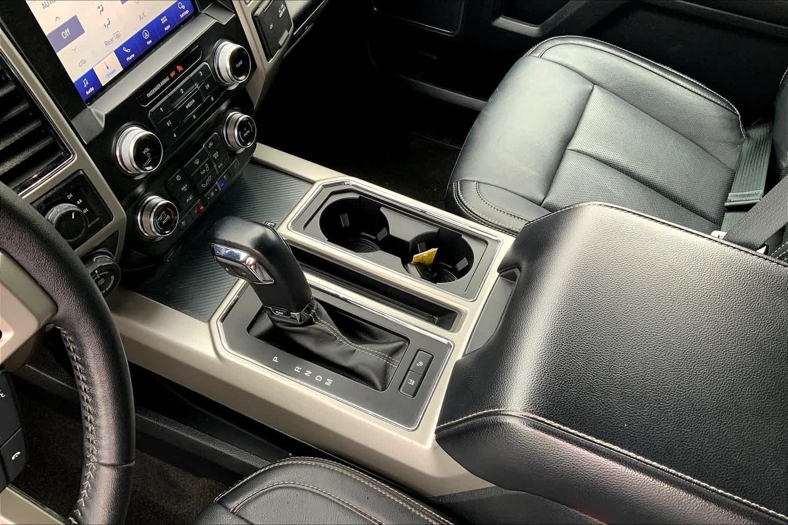 Used 2020 Agate Black Metallic Ford LARIAT image 17