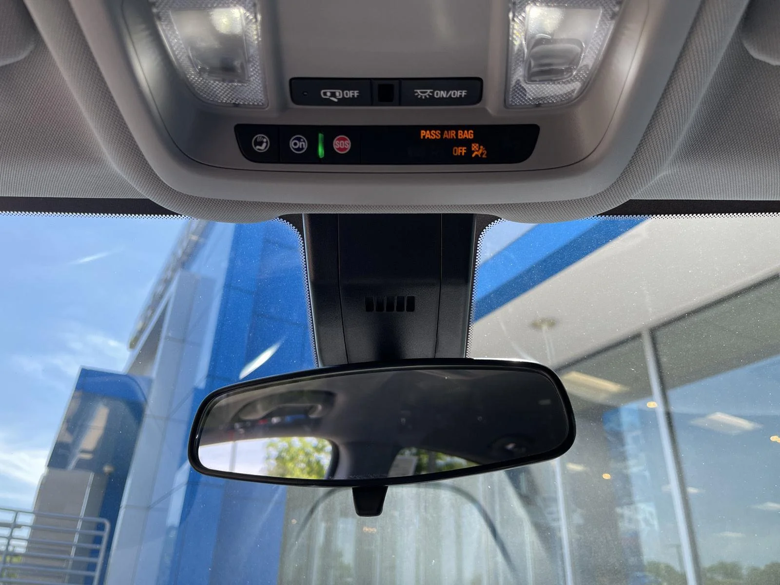 Used 2024 Summit White Chevrolet LT image 24