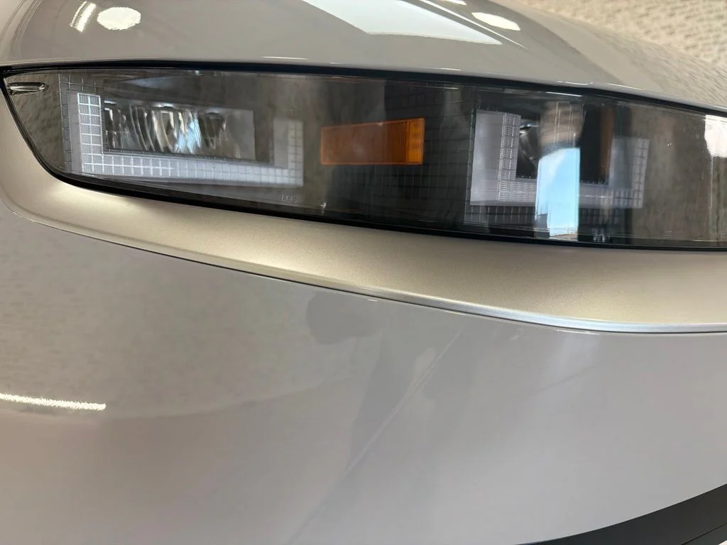 New 2027 Cyber Gray Hyundai SE image 10