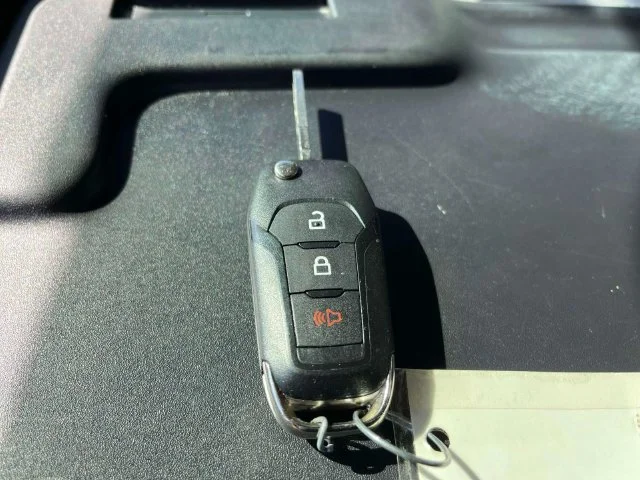 Used 2021 Silver Ford XL image 35