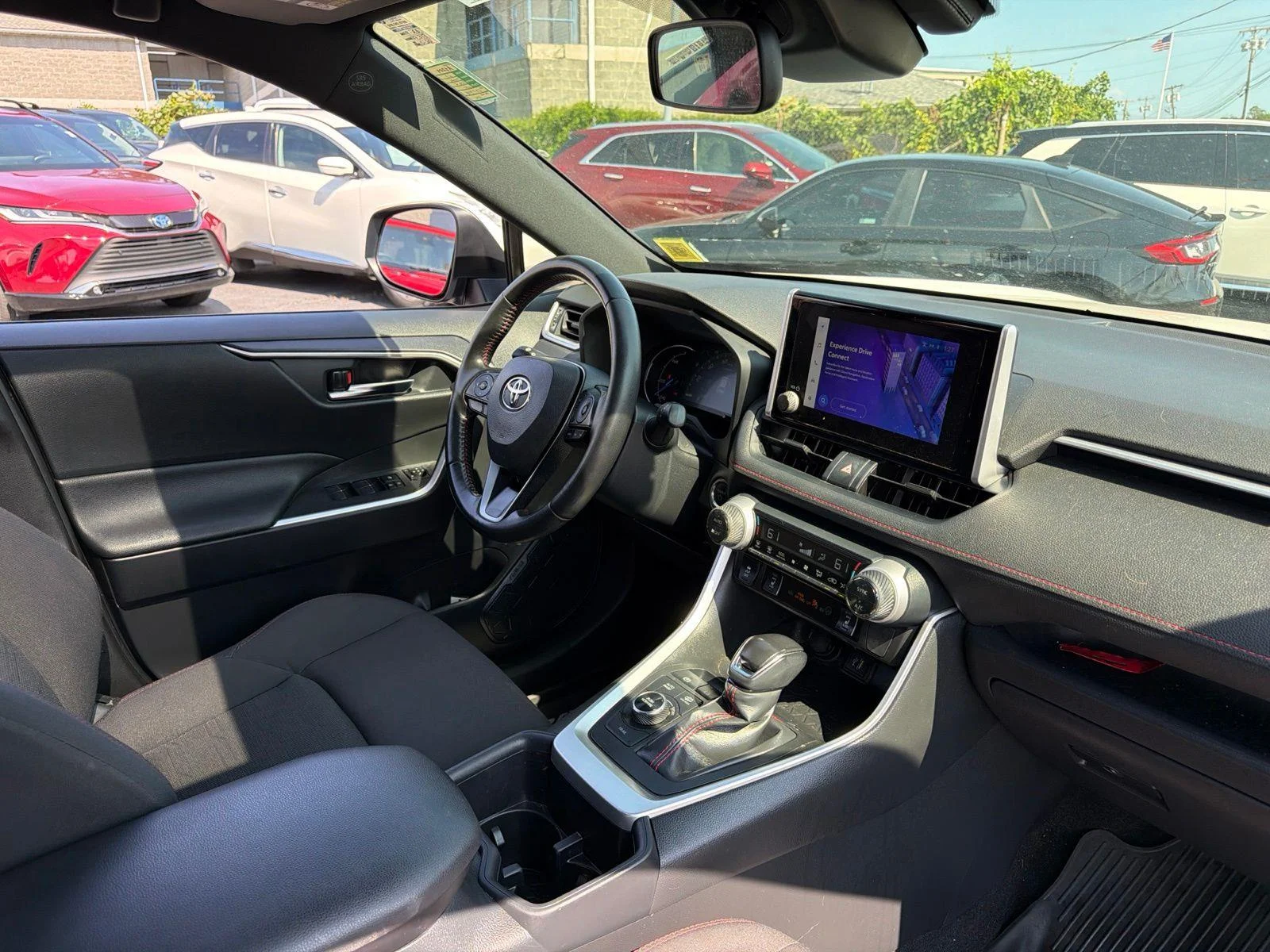 2023 Toyota RAV4 SE - Photo 14