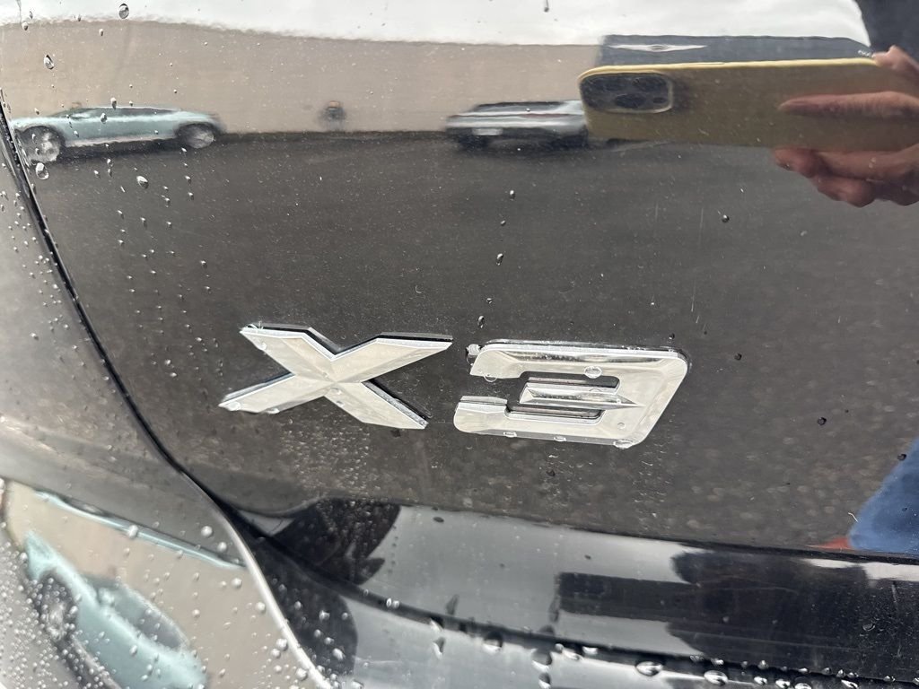 Used 2024 Black Sapphire Metallic BMW xDrive30i image 10