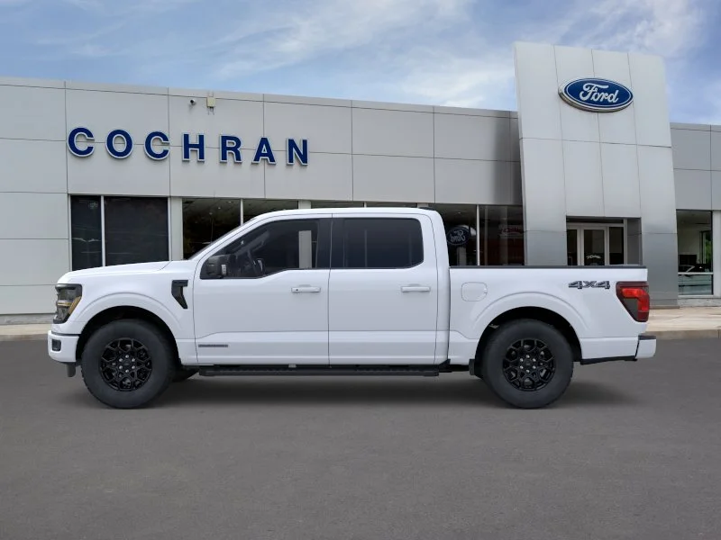 New 2025 Oxford White Ford XLT image 4