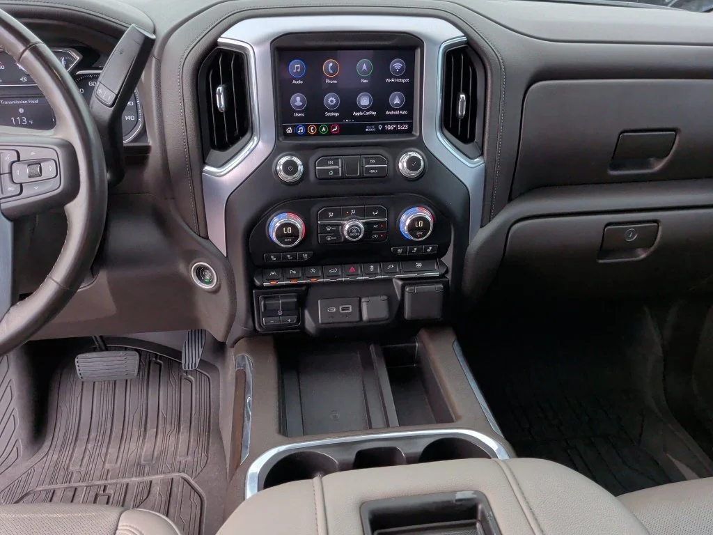 Used 2019 White GMC SLT image 24