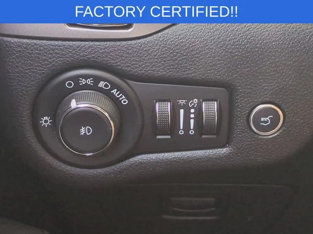 Used 2020 White Jeep Limited image 18