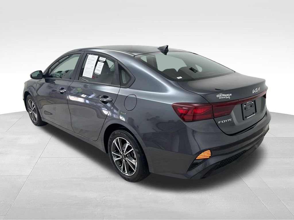 Used 2024 Gray Kia LXS image 3