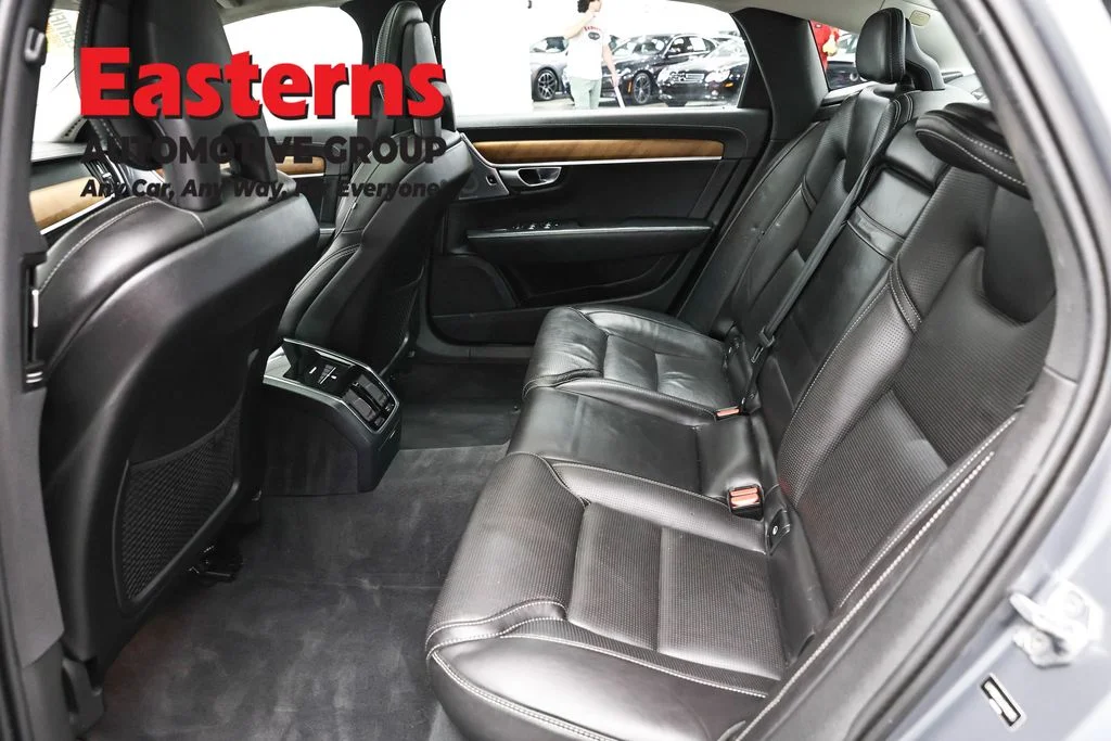 Used 2018 Gray Volvo T6 Inscription image 22