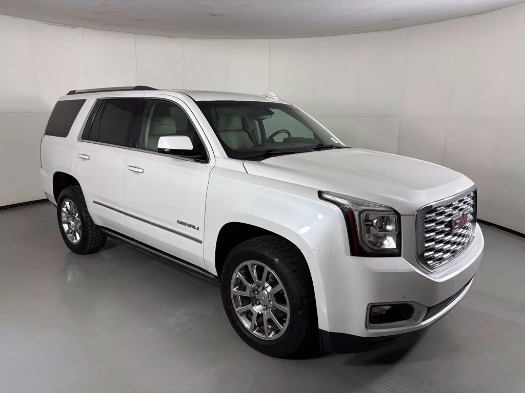 Used 2019 White GMC Denali image 2