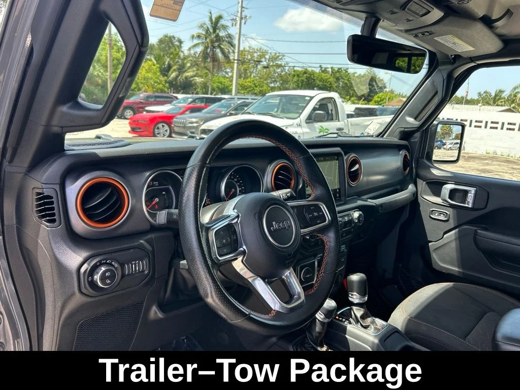Used 2022 Gray Jeep Mojave image 13