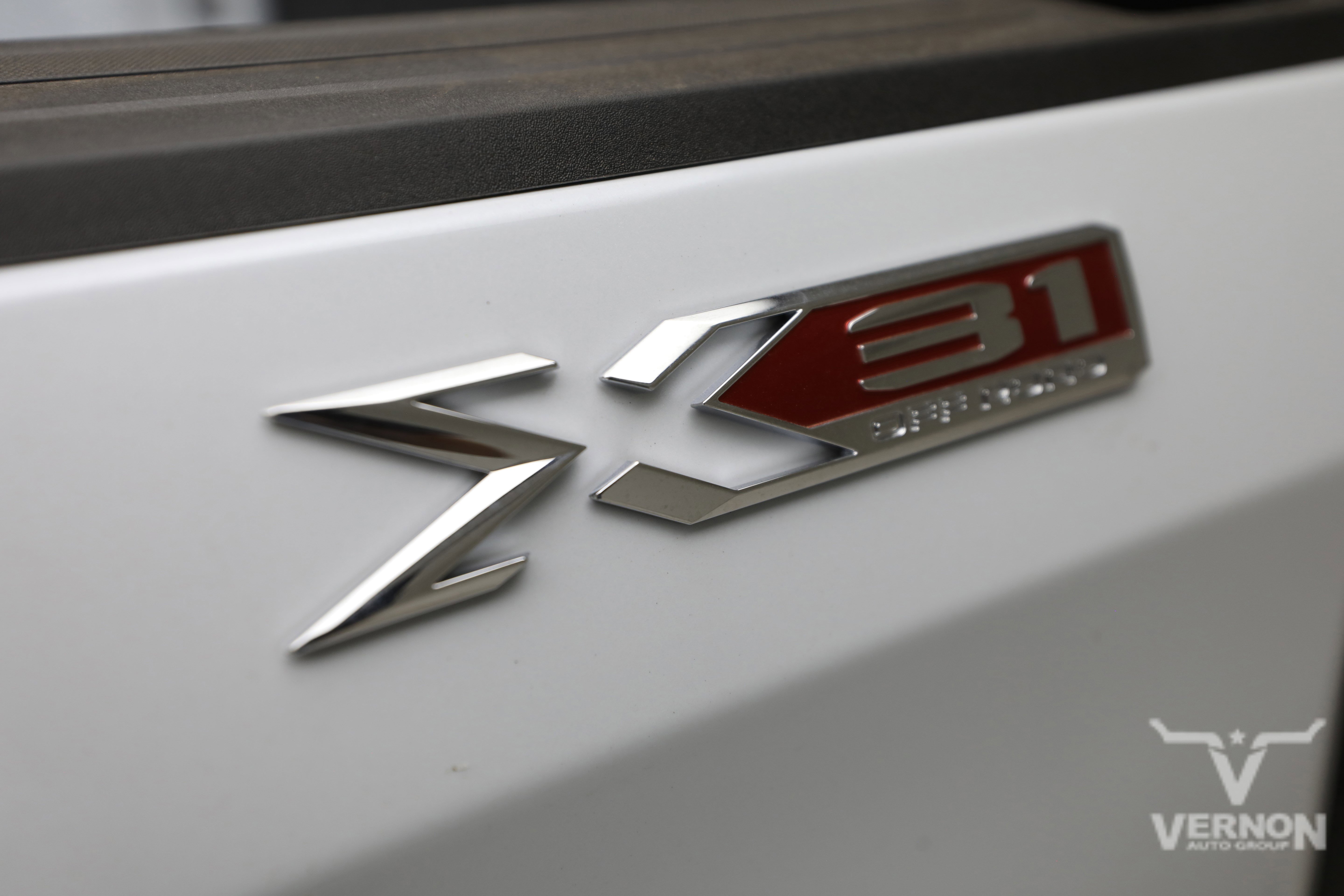New 2026 Glacier White Tricoat GMC N image 37