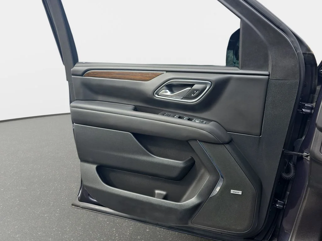Used 2024 Gray Chevrolet High Country image 31