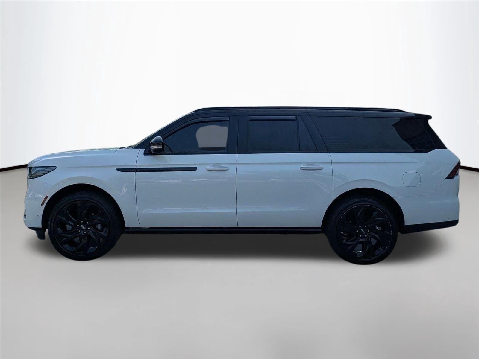 Used 2025 Pristine White Metallic Tri-Coat Lincoln Black Label image 8