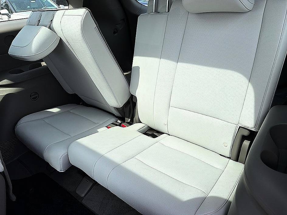 New 2026 Classy Blue Pearl Hyundai Limited image 25