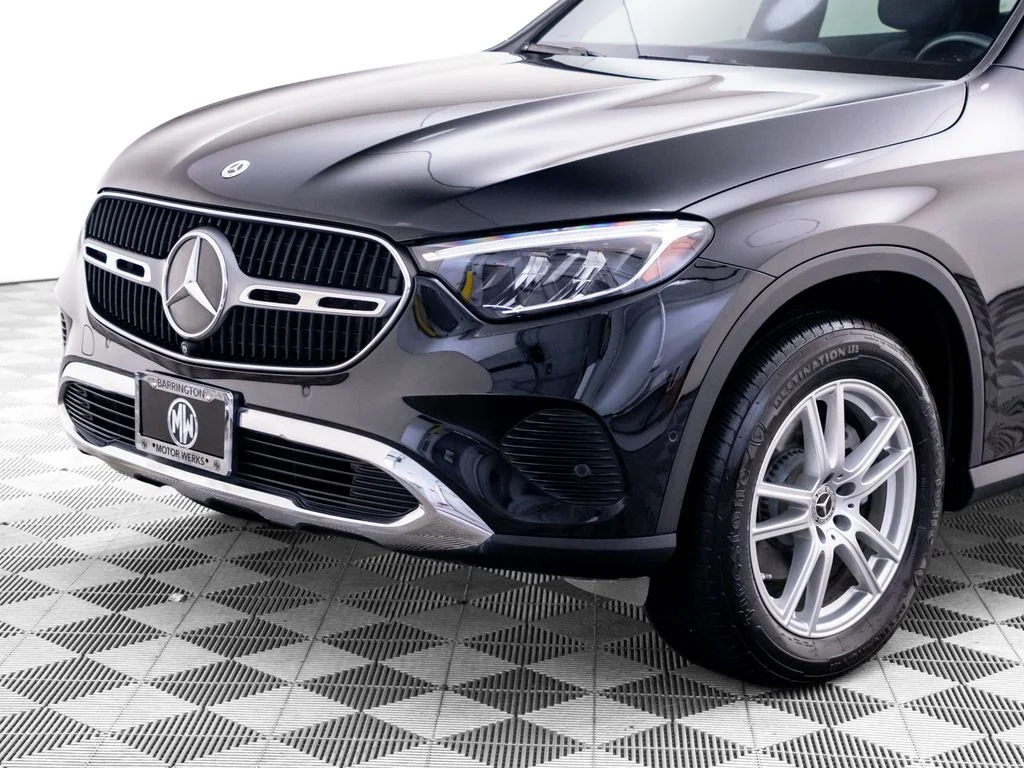Used 2023 Black Mercedes-Benz GLC 300 image 37