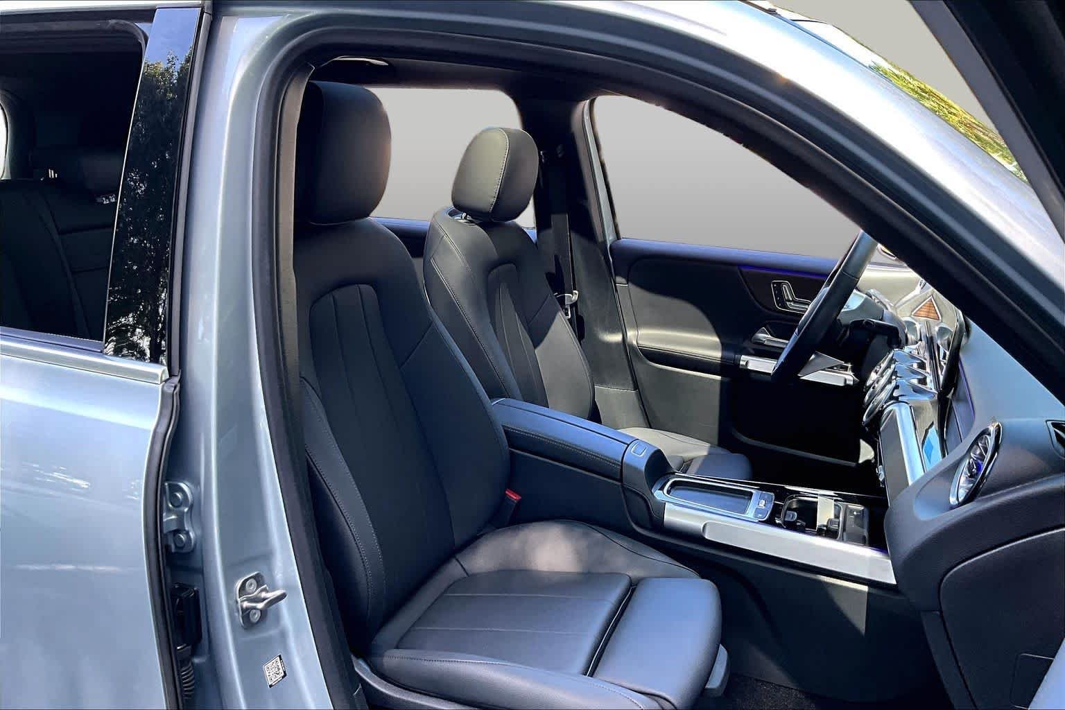 Used 2026 Cirrus Silver Metallic Mercedes-Benz GLB 250 image 9