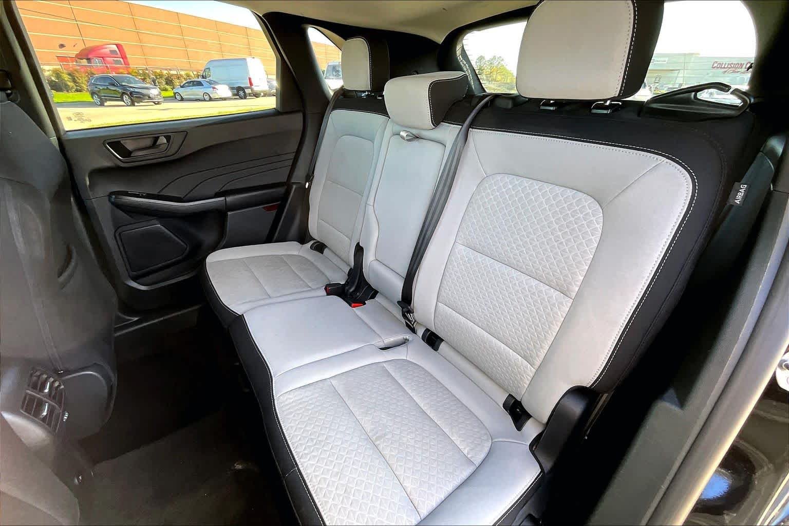 Used 2025 Agate Black Ford Active image 37