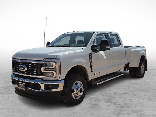 New 2026 Star White Metallic Tri-Coat Ford F-350® Lariat® image 30
