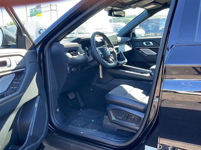 New 2026 Agate Black Metallic Ford Tremor® image 48