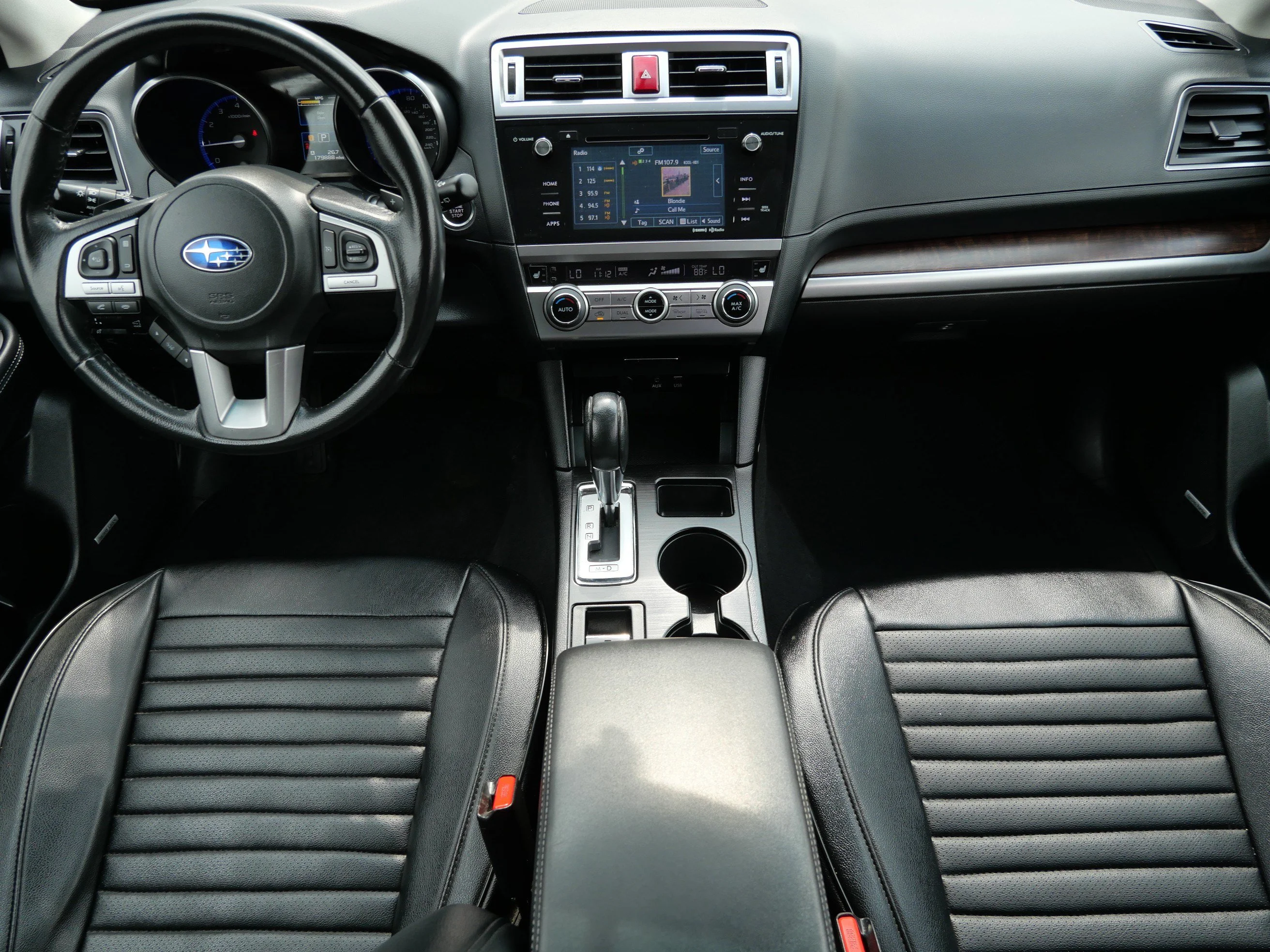 Used 2017 Twilight Blue Metallic Subaru Limited image 10