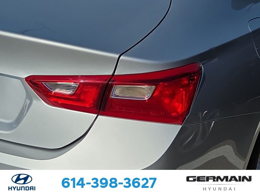 Used 2022 Silver Chevrolet LS image 10