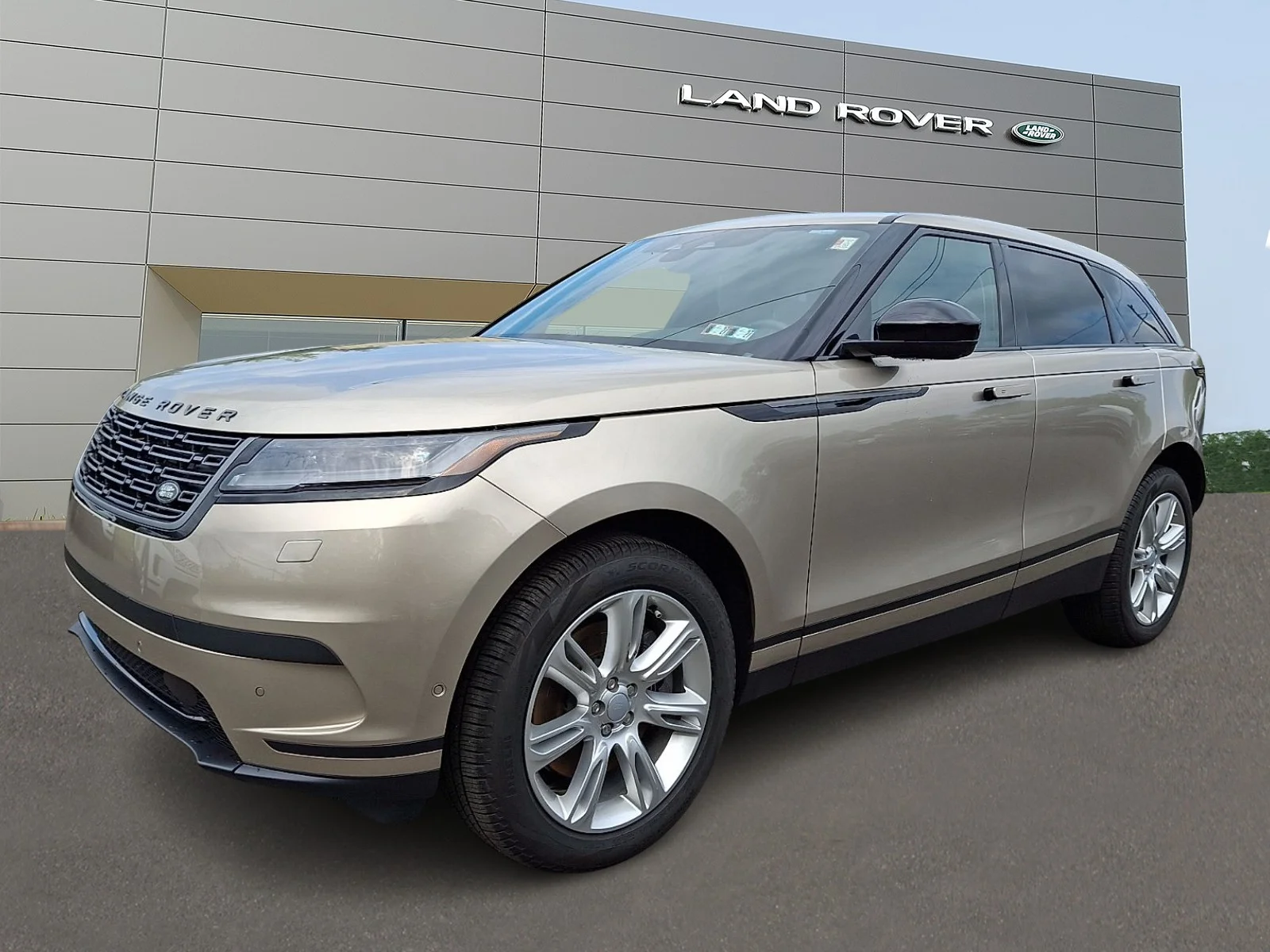 Certified Used 2026 Batumi Gold Premium Metallic - 1DM Land Rover S image 1