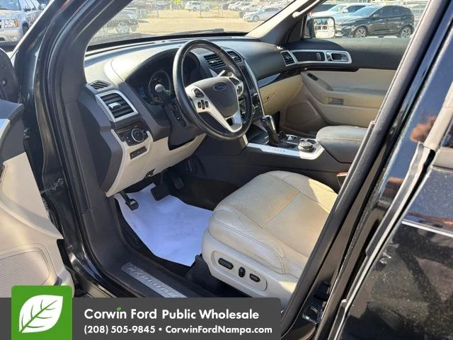 Used 2013 Black Ford Limited image 12