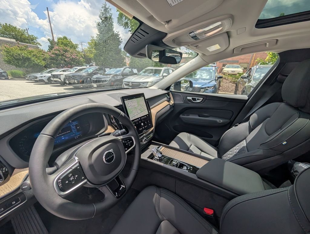 New 2026 Blue Volvo T8 Plus image 12