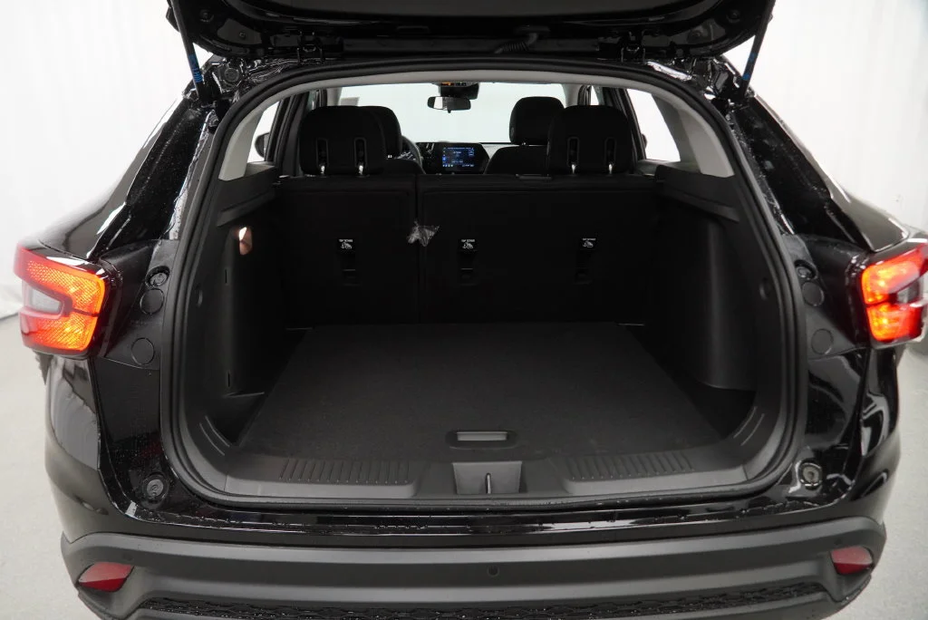 New 2026 Mosaic Black Metallic Chevrolet LS image 32