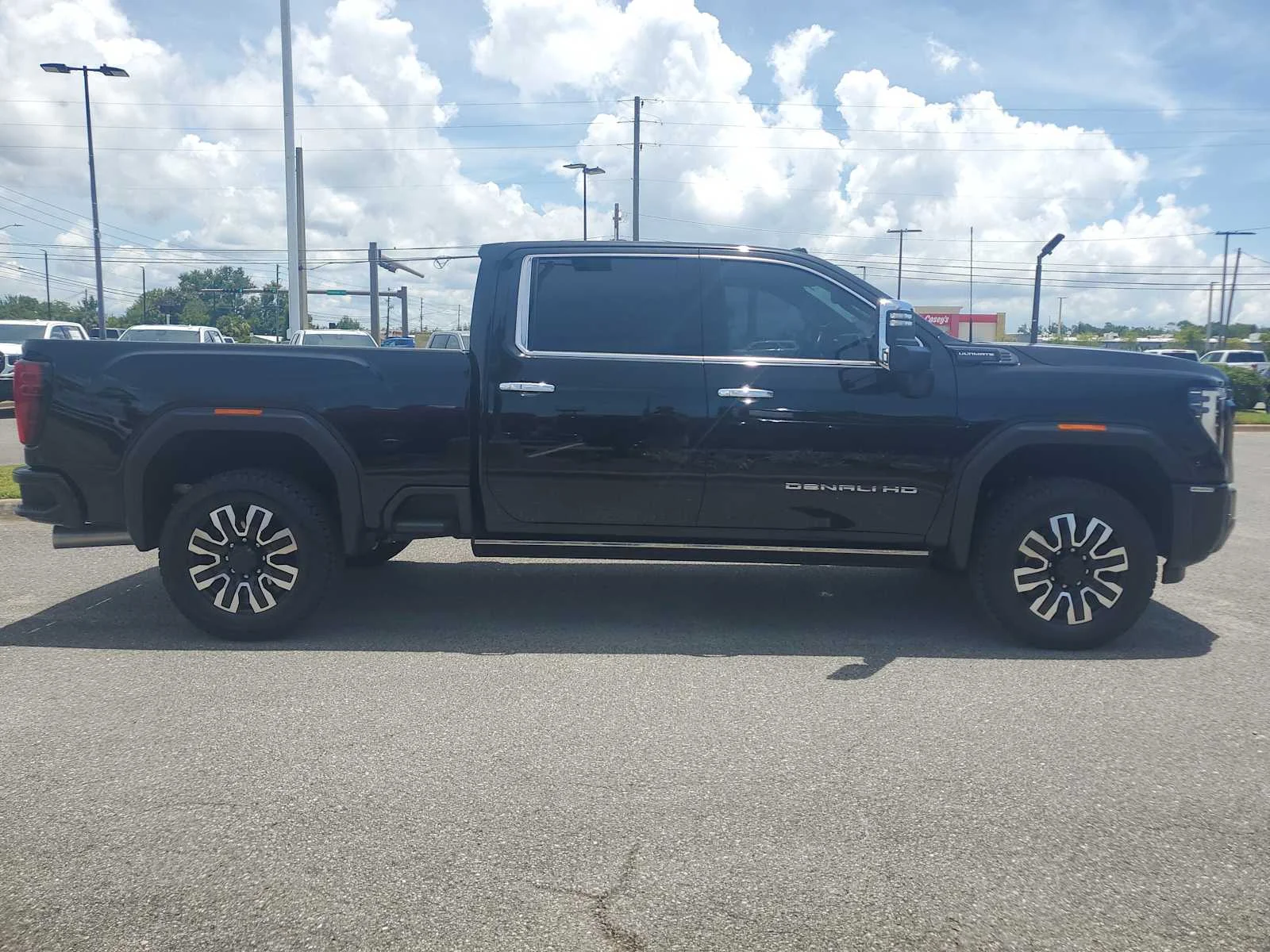 Used 2025 Onyx Black GMC Denali Ultimate image 8
