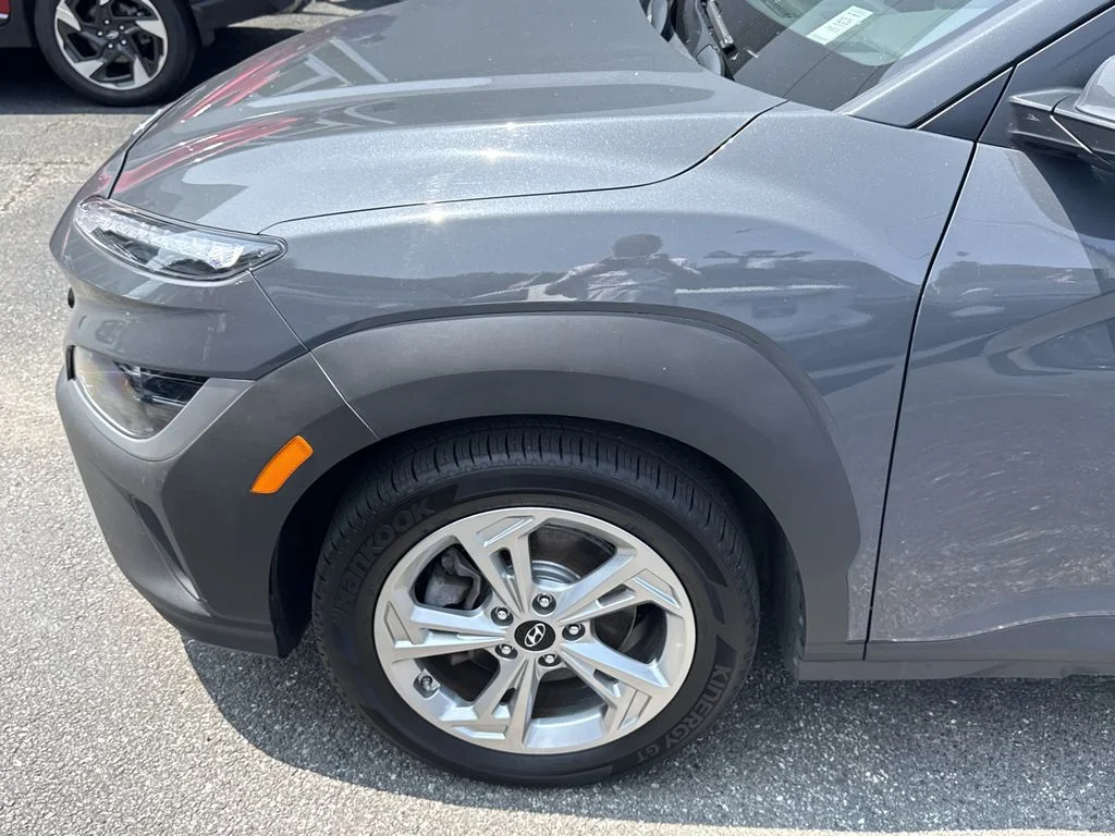 Used 2023 Gray Hyundai SEL image 10