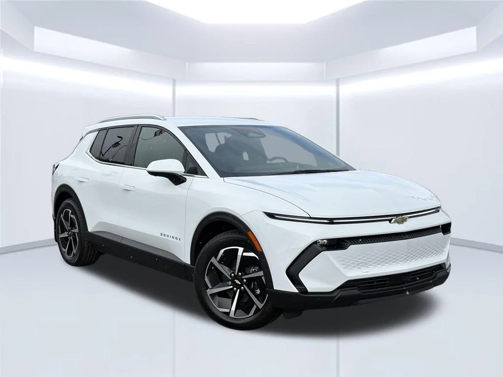 New 2026 White Chevrolet LT image 15