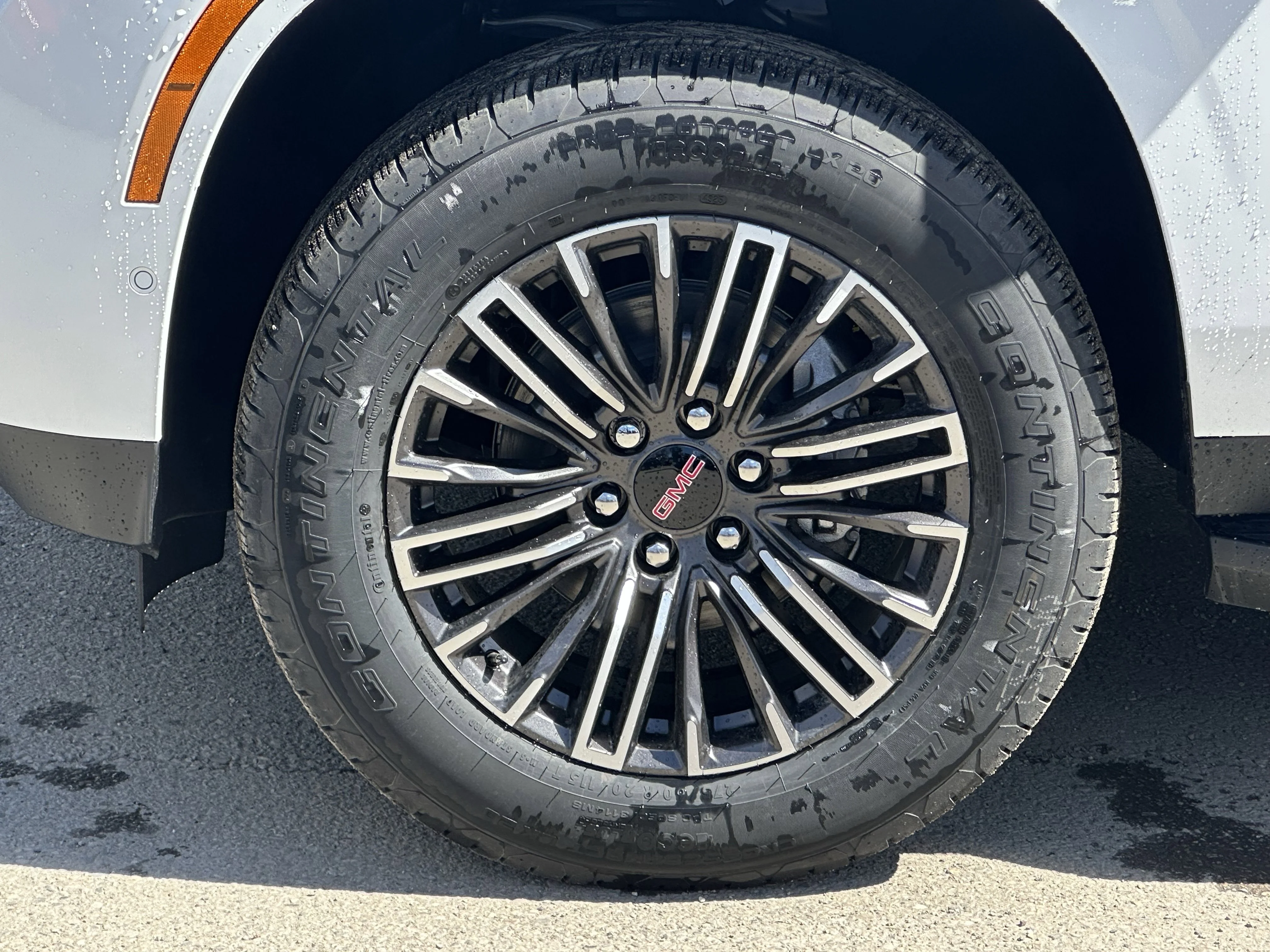 New 2026 Summit White GMC Elevation image 6