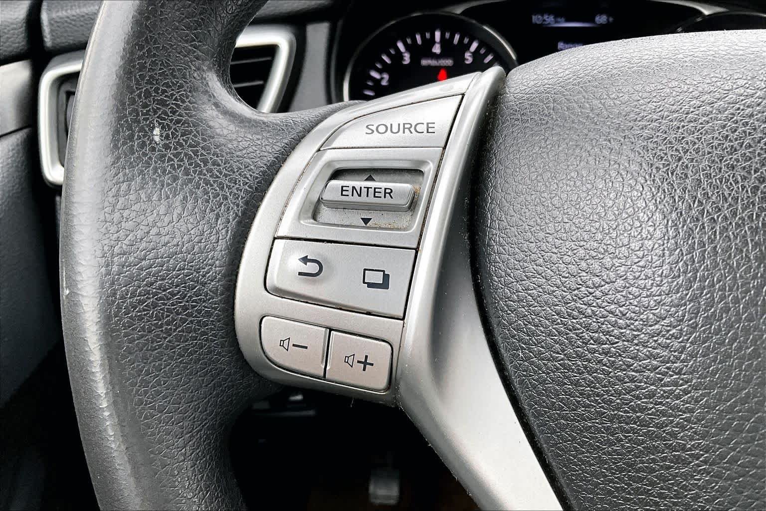 Used 2015 Midnight Jade Nissan S image 19