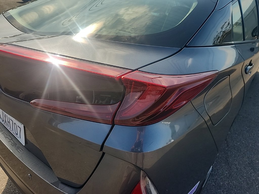 Used 2019 Magnetic Gray Metallic Toyota Advanced image 13