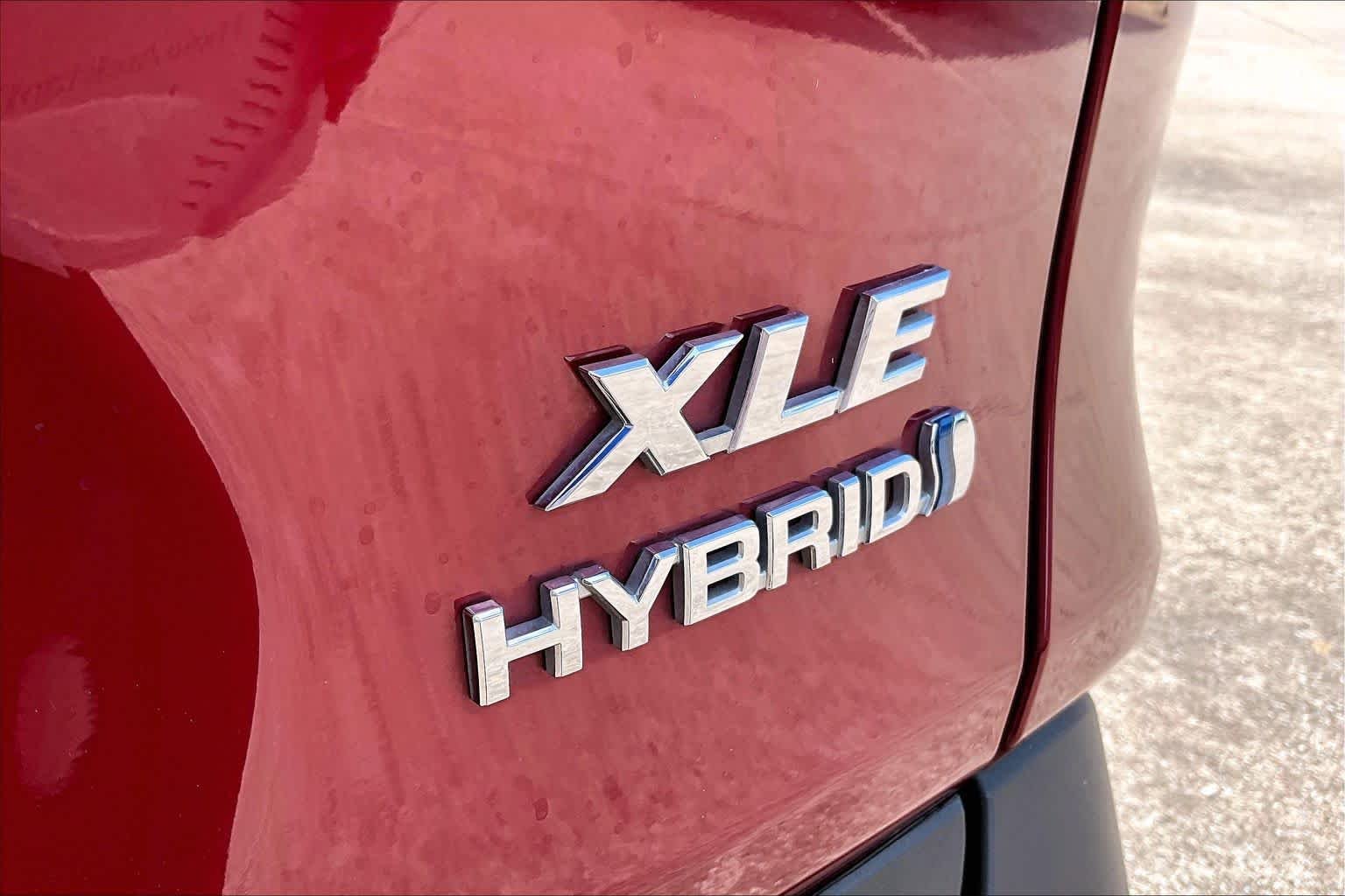 Used 2024 Ruby Flare Pearl Toyota Hybrid XLE Premium image 10