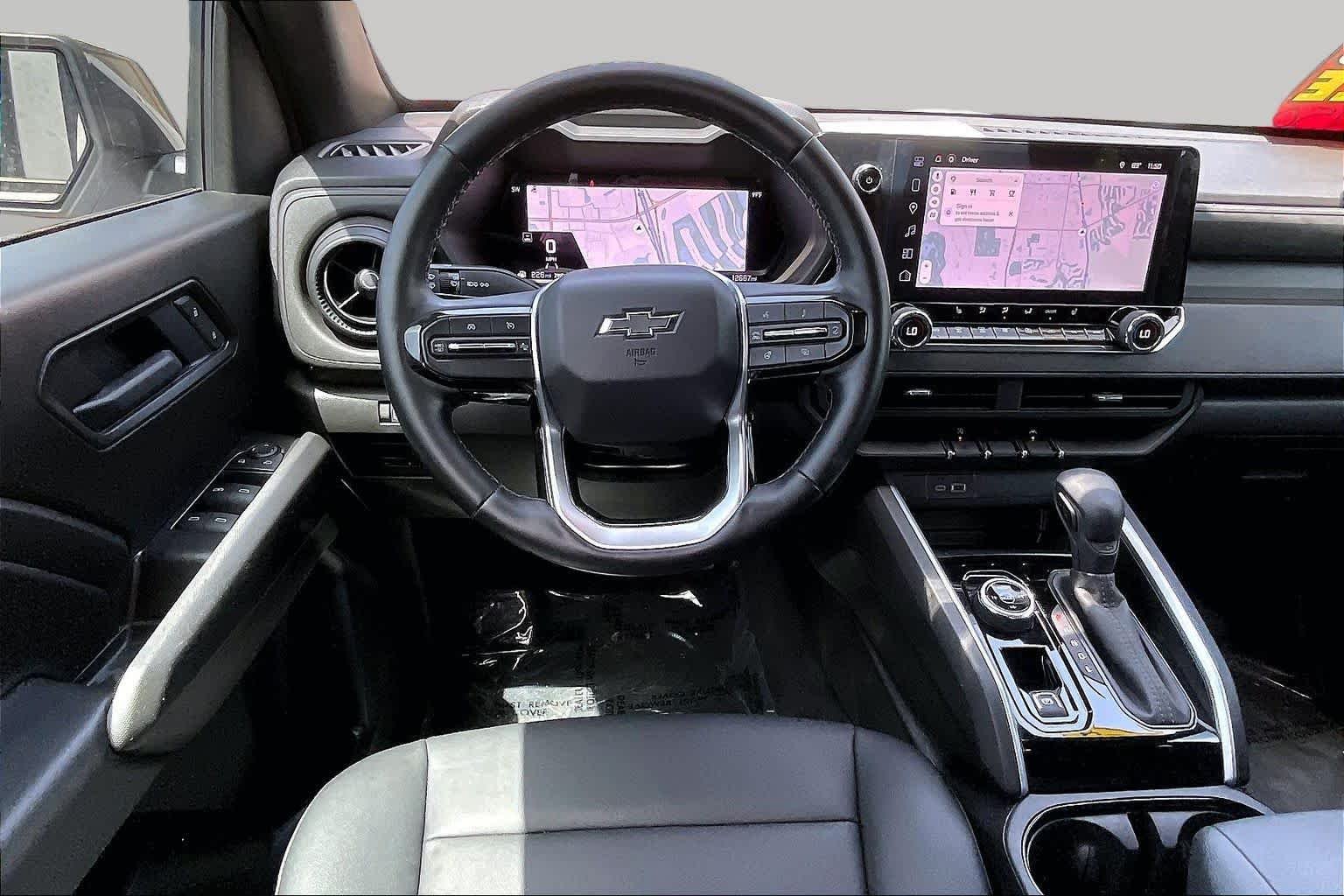 Used 2025 Summit White Chevrolet 4WD Trail Boss image 6