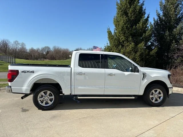 Certified Used 2024 Oxford White Clearcoat Ford XLT image 5