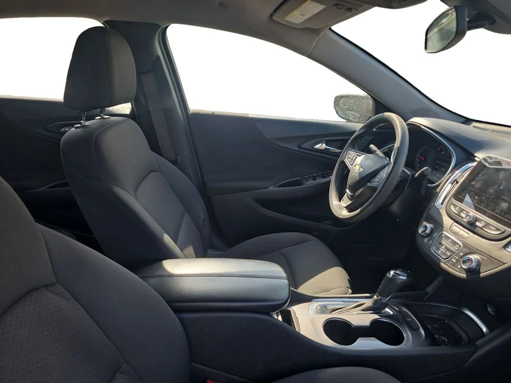 Used 2020 Gray Chevrolet LT image 24